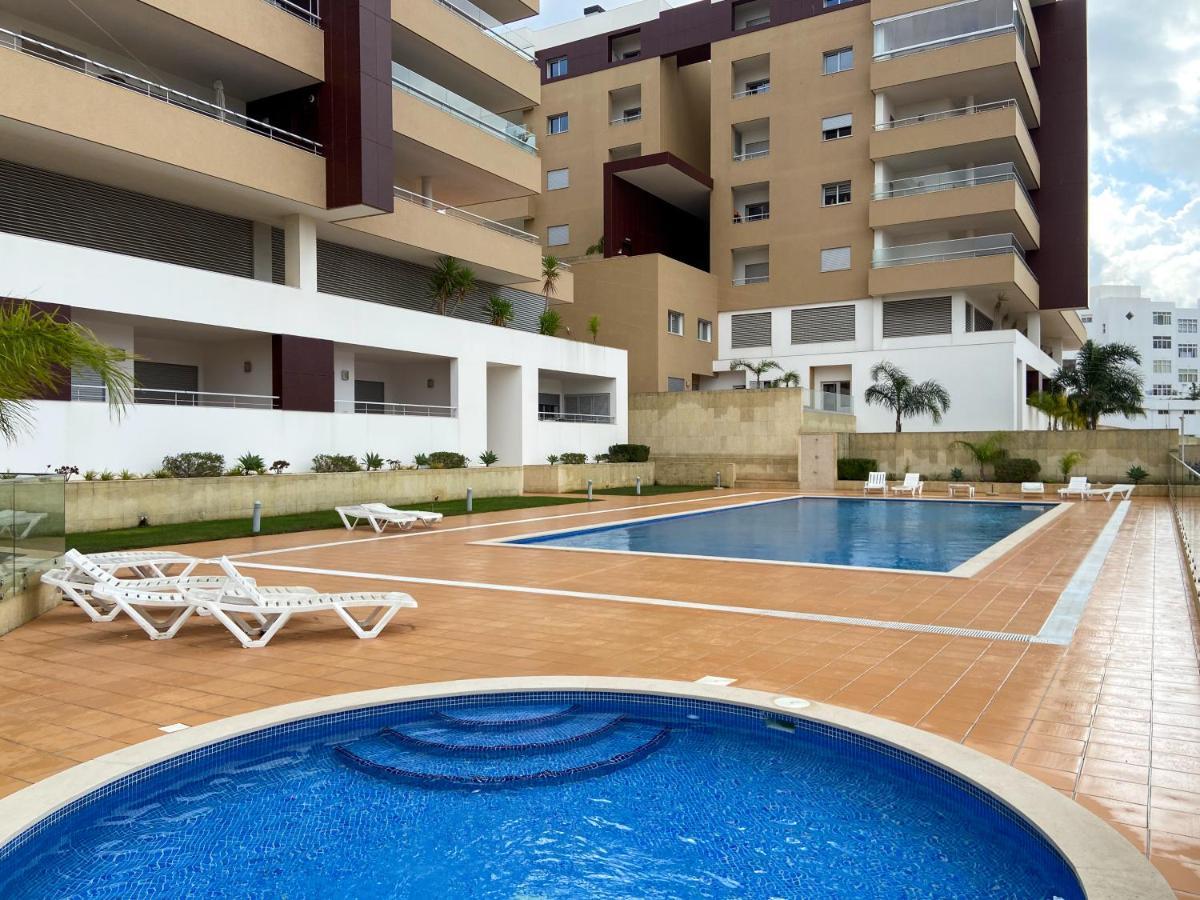 Luxury Condominium Apartment With Swimming Pool #1903 Lagos Exterior photo