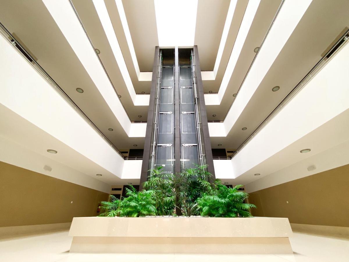 Luxury Condominium Apartment With Swimming Pool #1903 Lagos Exterior photo