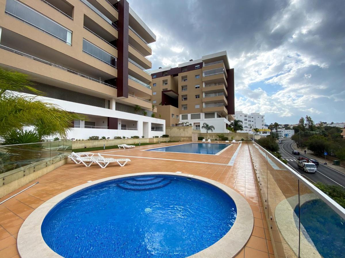 Luxury Condominium Apartment With Swimming Pool #1903 Lagos Exterior photo